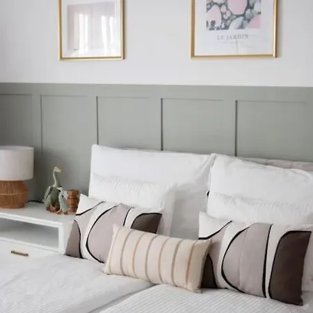 Cozy Complex - The Urban Retreat