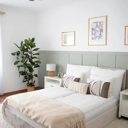 Cozy Complex - The Urban Retreat