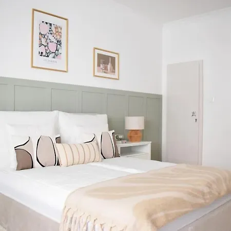 Cozy Complex - The Urban Retreat