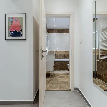 Cozy Complex - The Urban Retreat *